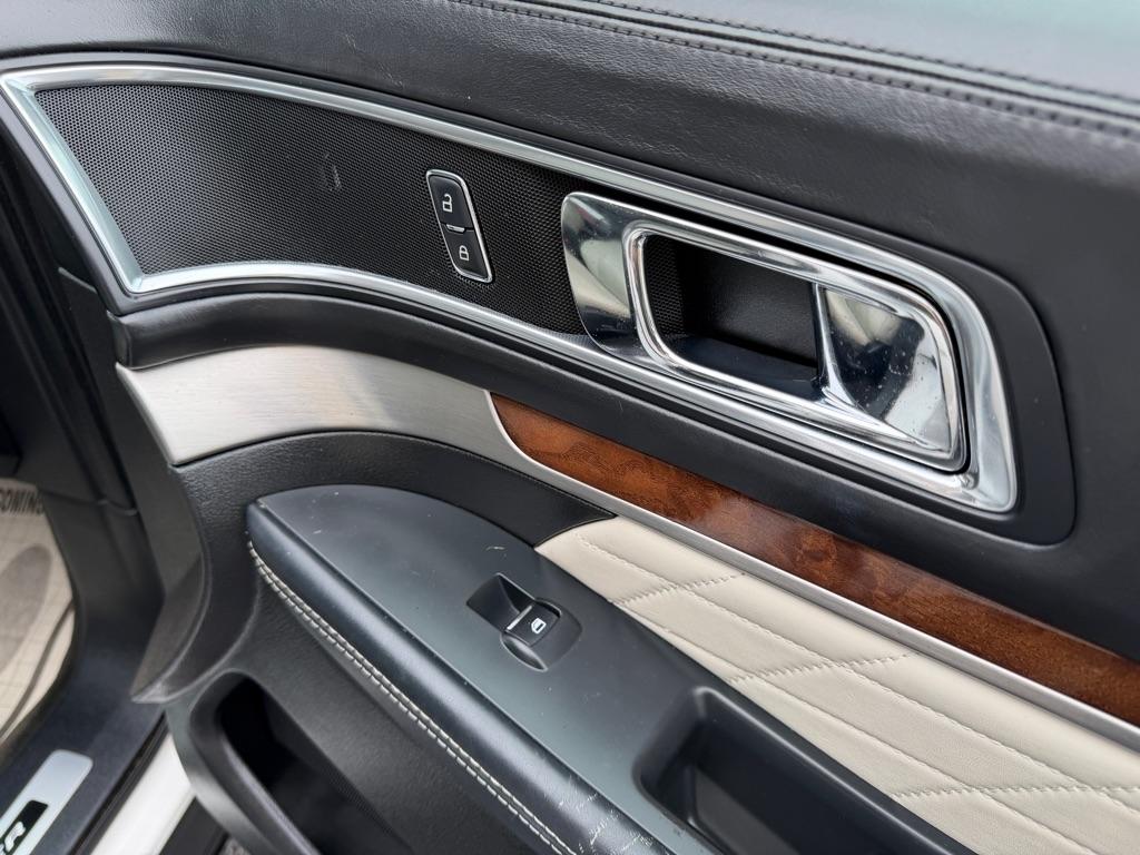 Ford Explorer Platinum AWD 2016
