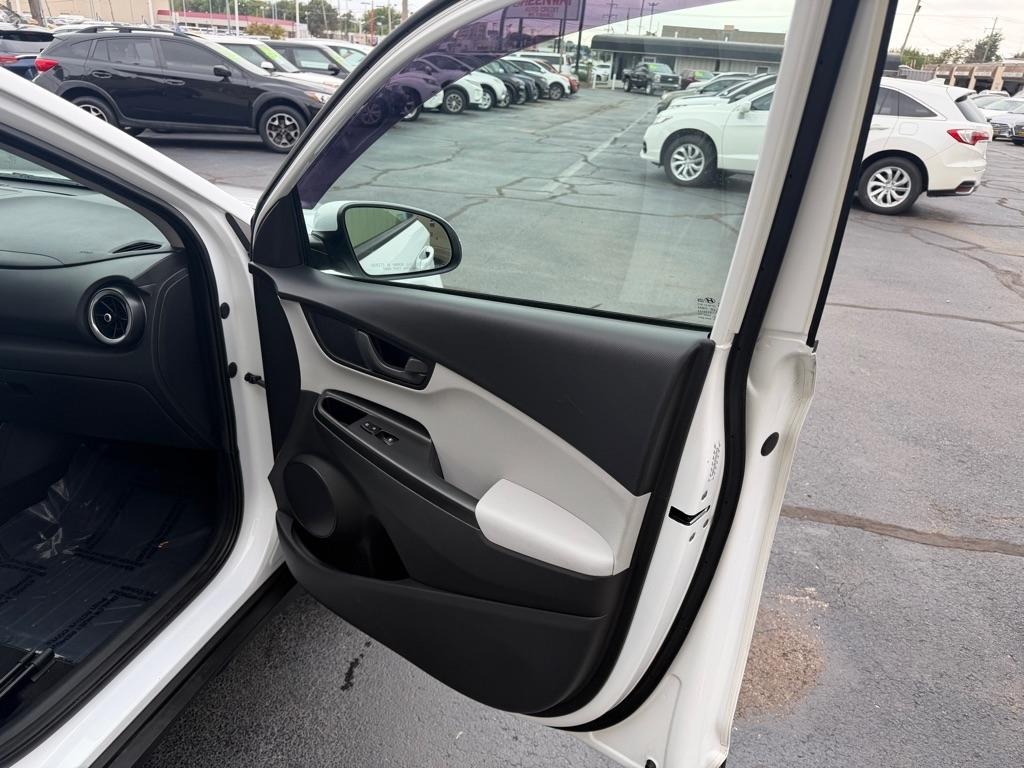 Hyundai Kona SEL 2023