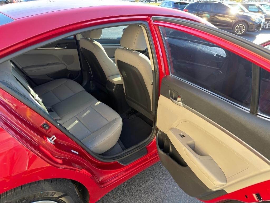 Hyundai Elantra SE 6M 2019