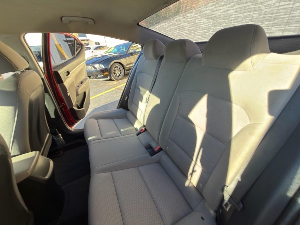 Hyundai Elantra SE 6M 2019