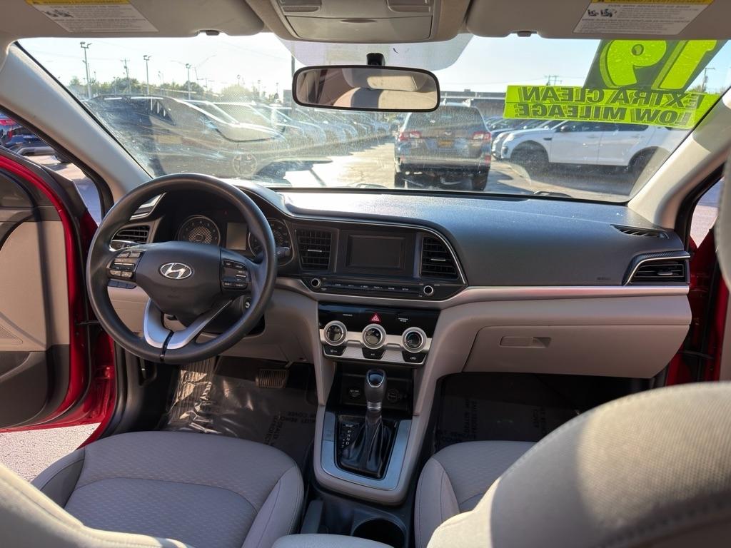 Hyundai Elantra SE 6M 2019