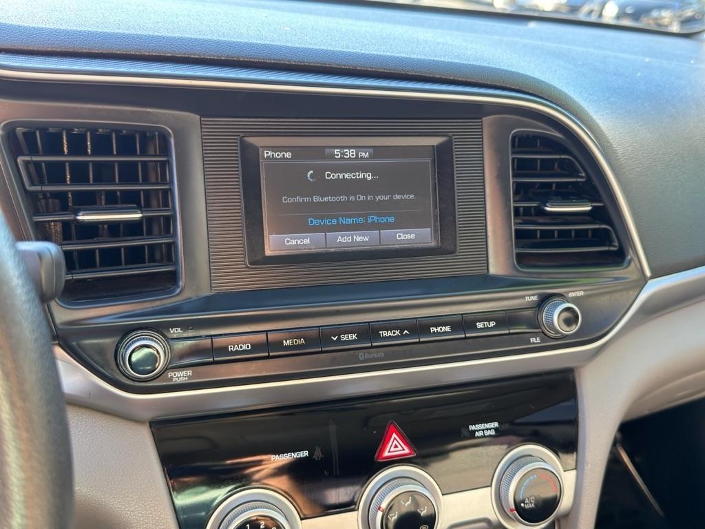 Hyundai Elantra SE 6M 2019