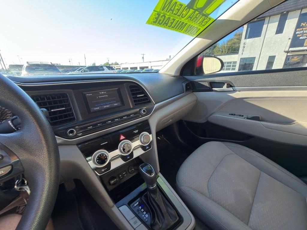 Hyundai Elantra SE 6M 2019