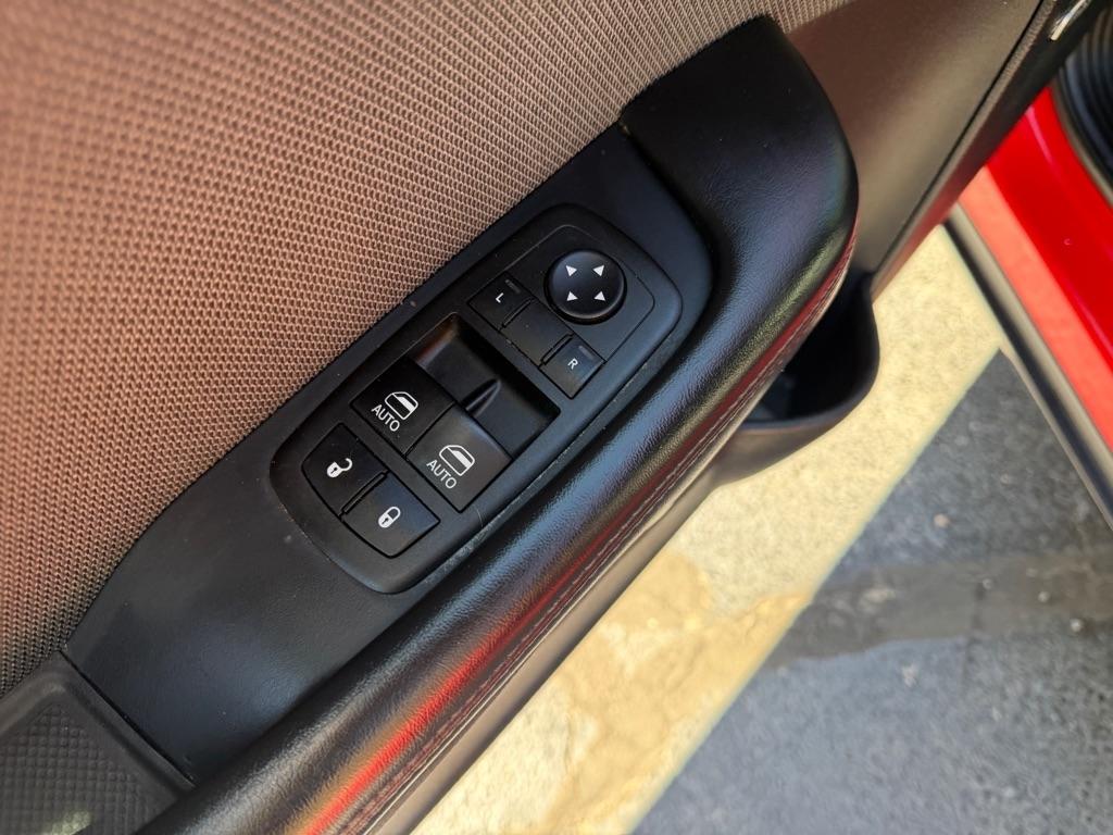 Dodge Challenger SXT 2015