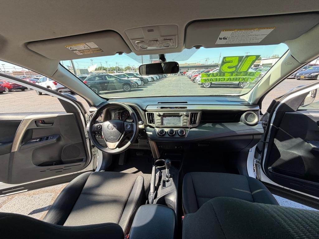 Toyota RAV4 LE FWD 2015
