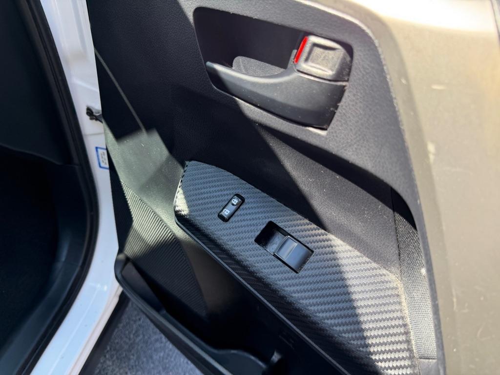 Toyota RAV4 LE FWD 2015