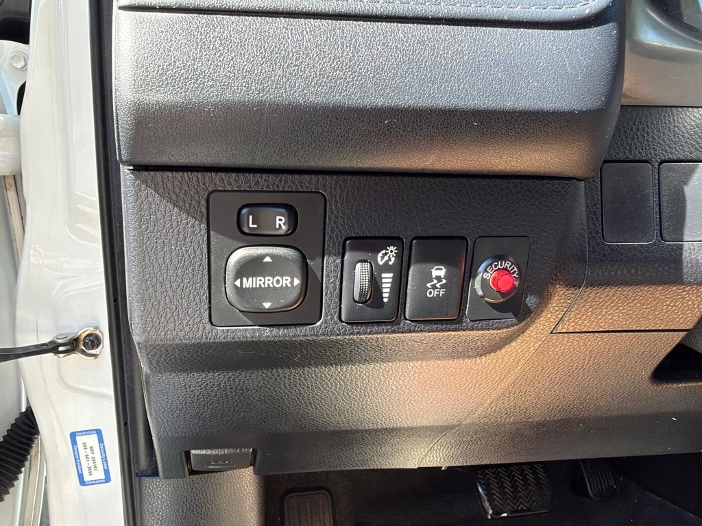 Toyota RAV4 LE FWD 2015