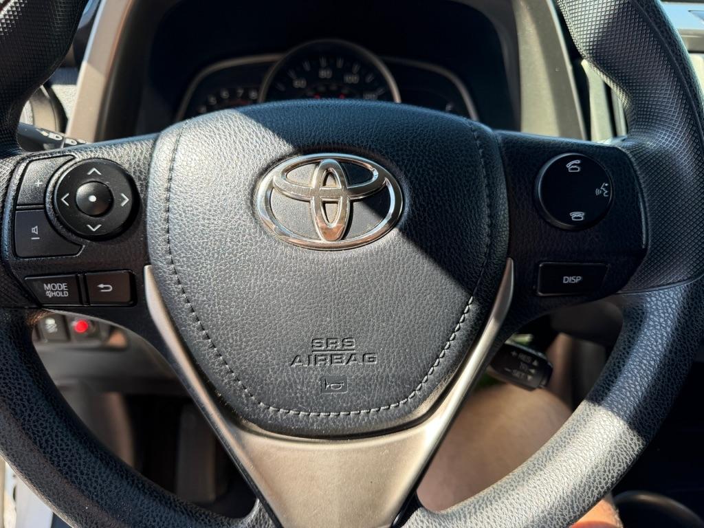 Toyota RAV4 LE FWD 2015