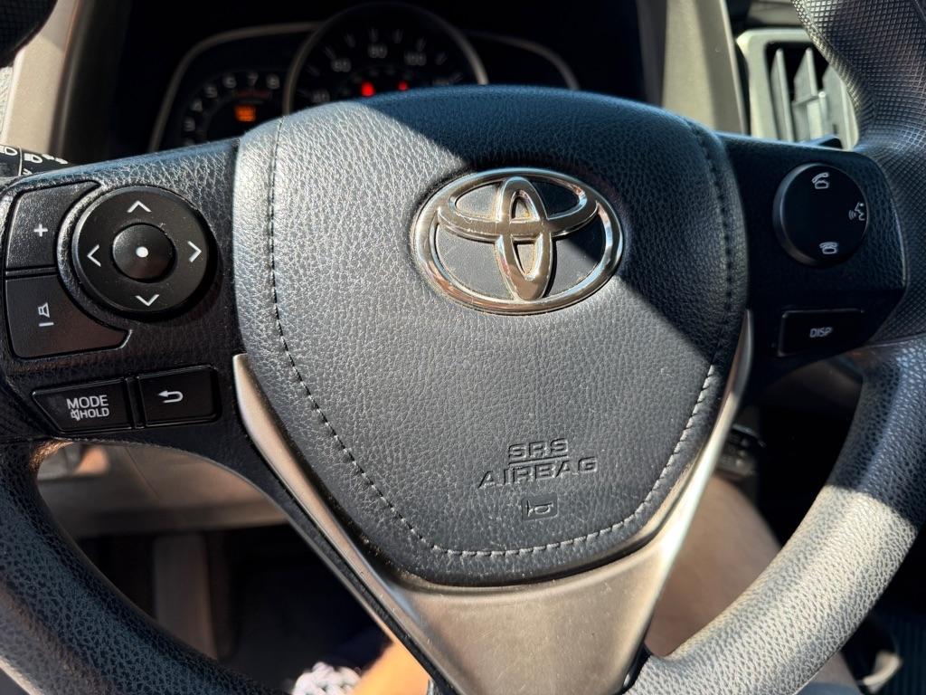 Toyota RAV4 LE FWD 2015