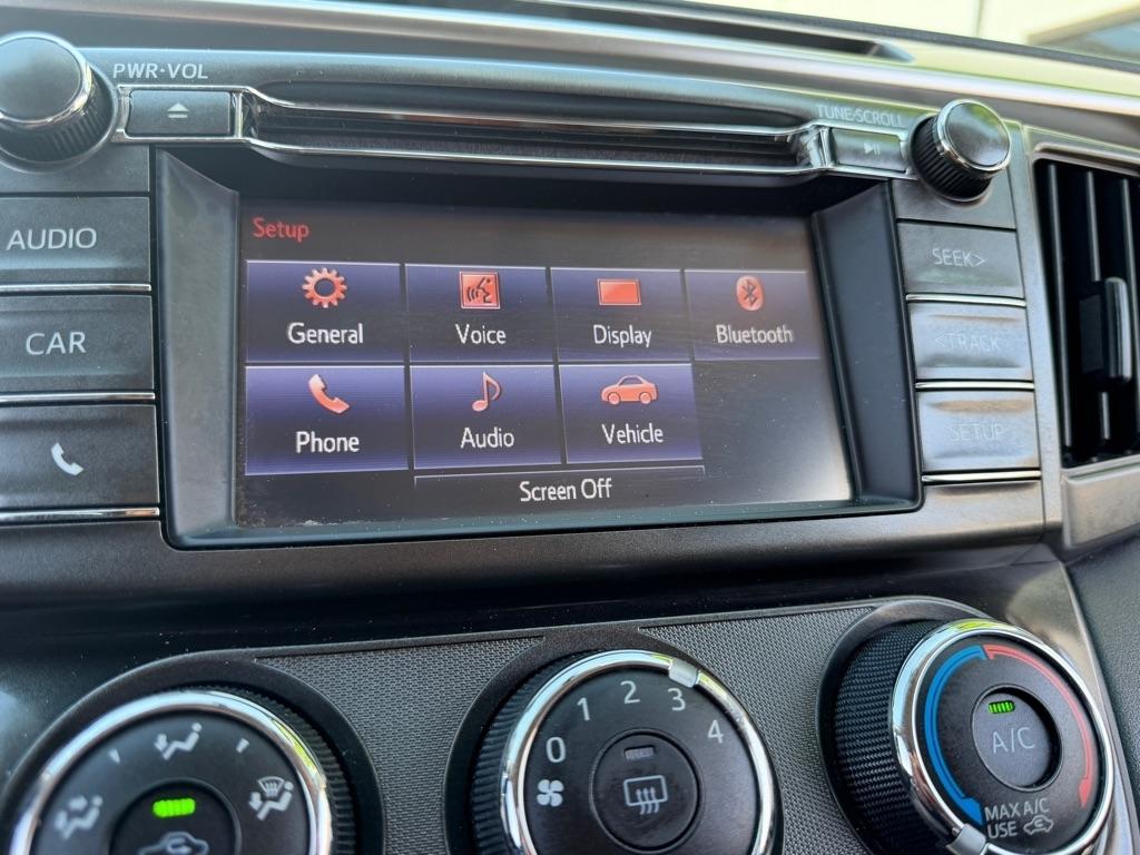 Toyota RAV4 LE FWD 2015