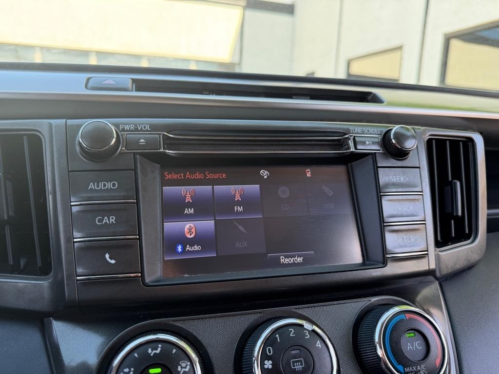 Toyota RAV4 LE FWD 2015