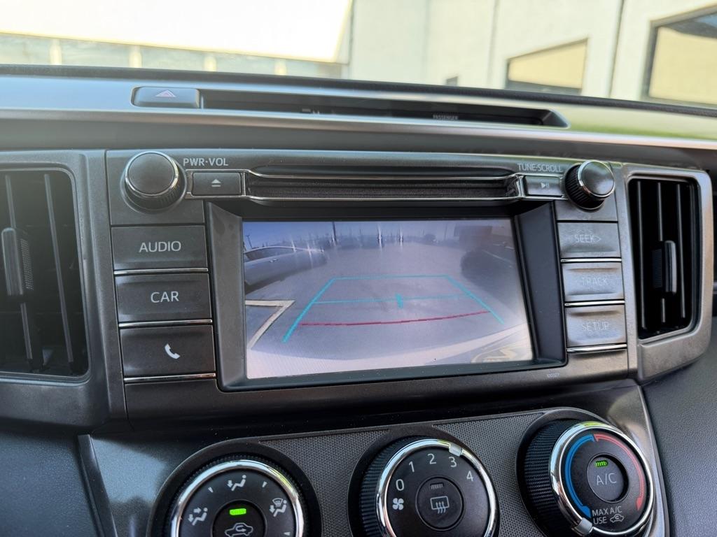 Toyota RAV4 LE FWD 2015
