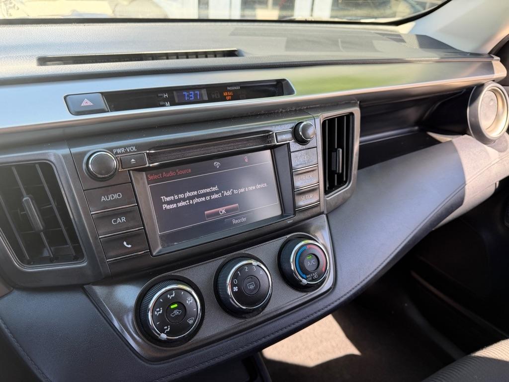 Toyota RAV4 LE FWD 2015