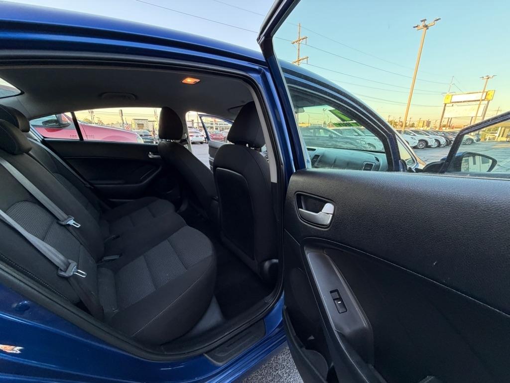 Kia Forte LX 6A 2017