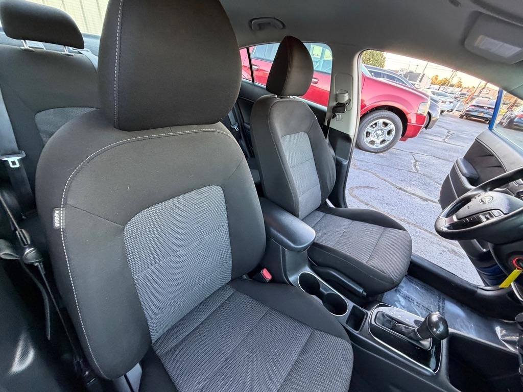 Kia Forte LX 6A 2017