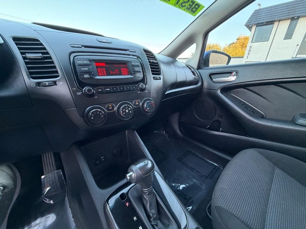 Kia Forte LX 6A 2017