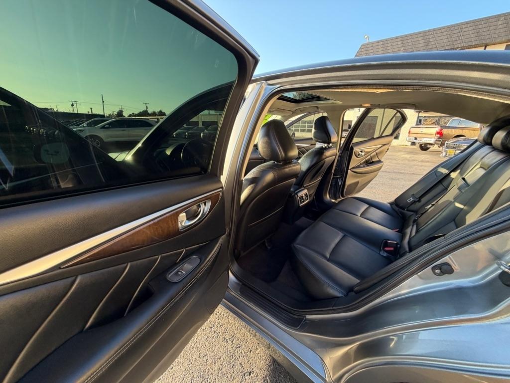 Infiniti Q50 3.0t LUXE 2019