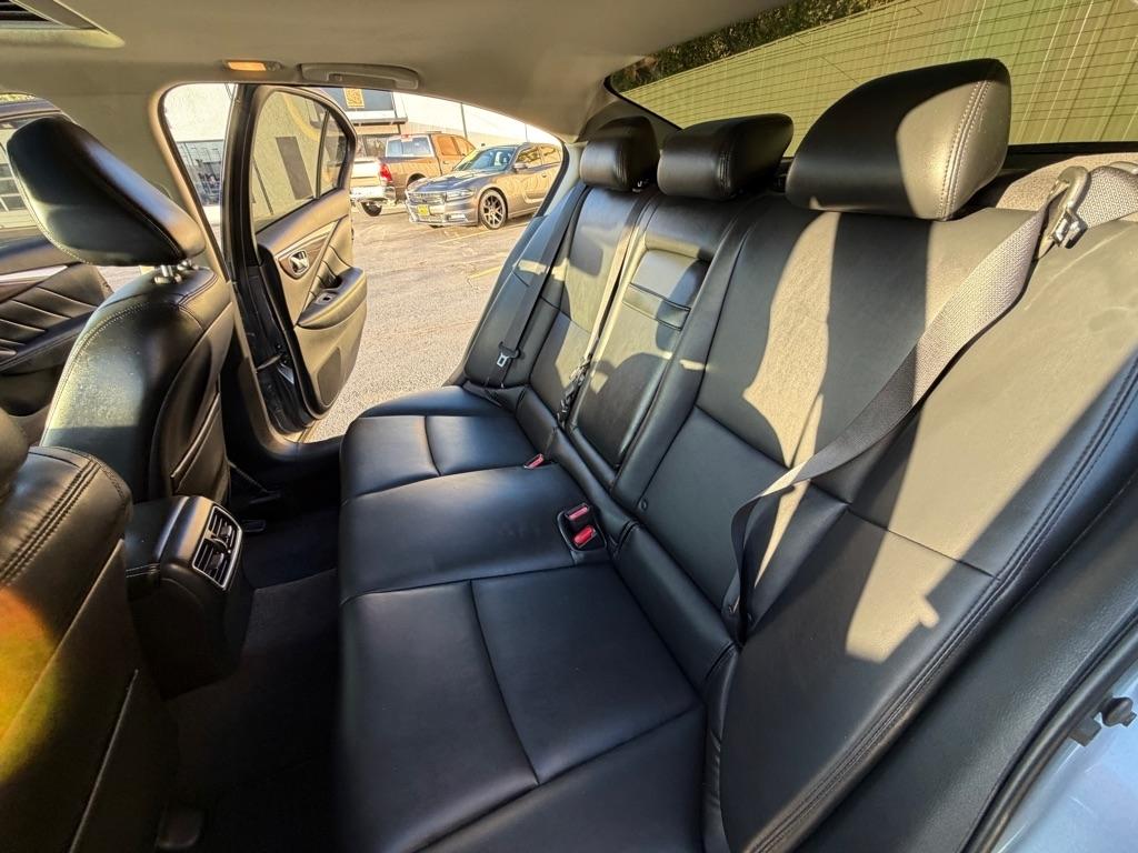 Infiniti Q50 3.0t LUXE 2019