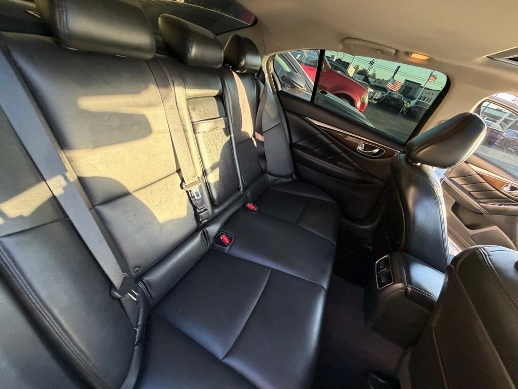 Infiniti Q50 3.0t LUXE 2019