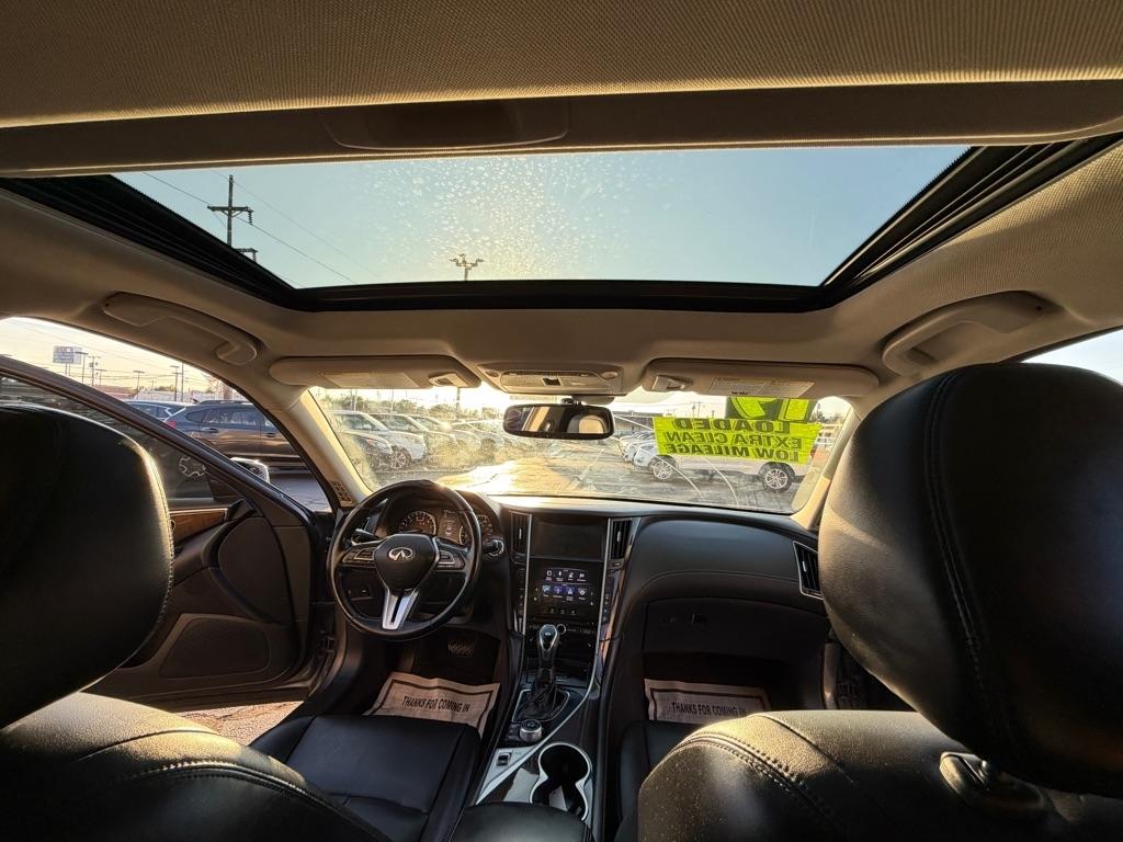 Infiniti Q50 3.0t LUXE 2019