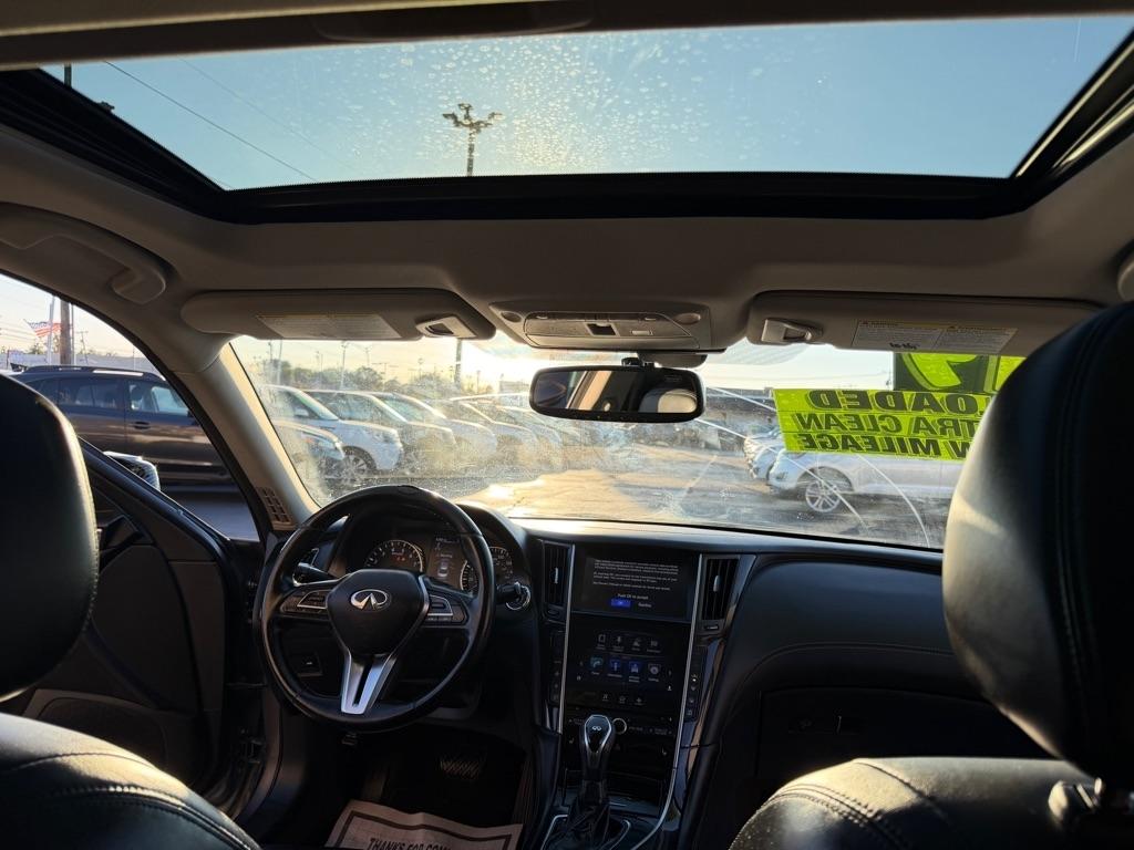 Infiniti Q50 3.0t LUXE 2019