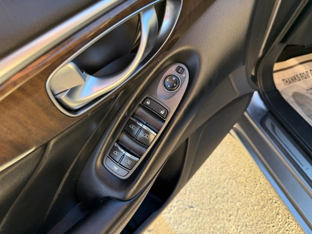 Infiniti Q50 3.0t LUXE 2019
