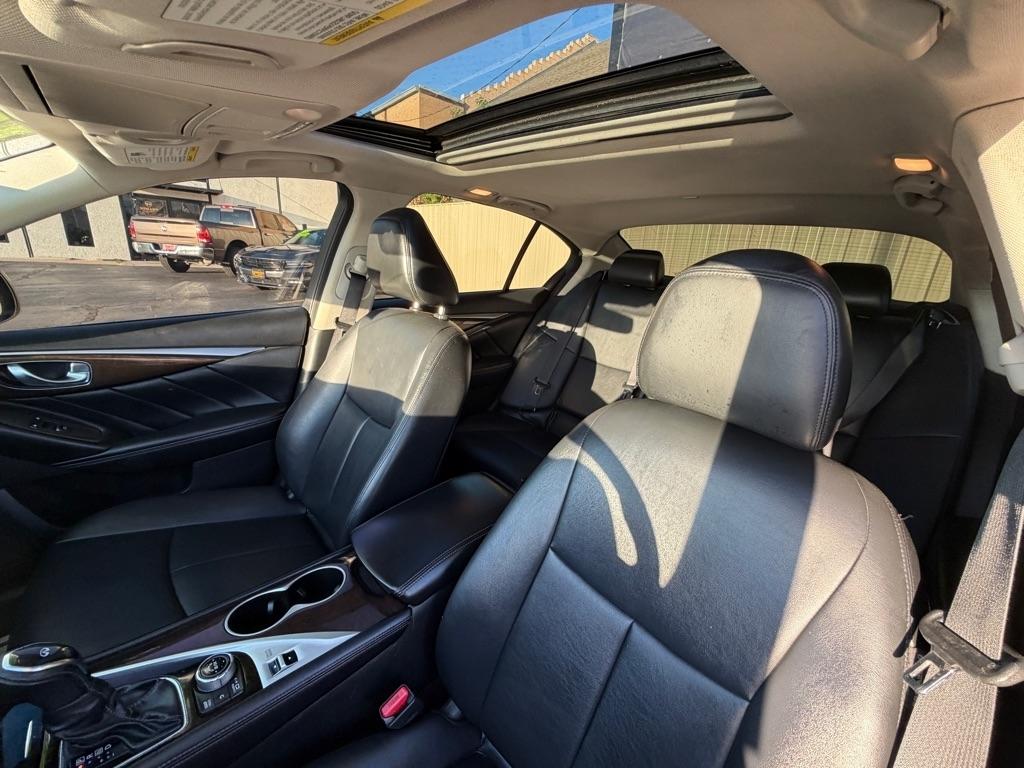 Infiniti Q50 3.0t LUXE 2019