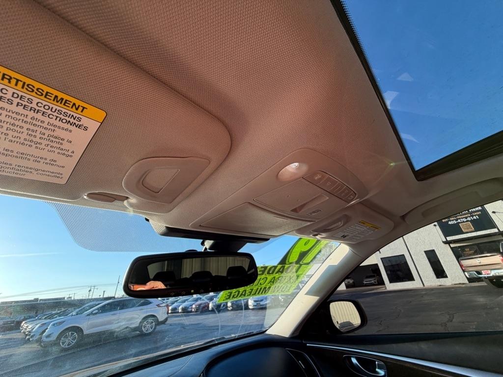 Infiniti Q50 3.0t LUXE 2019