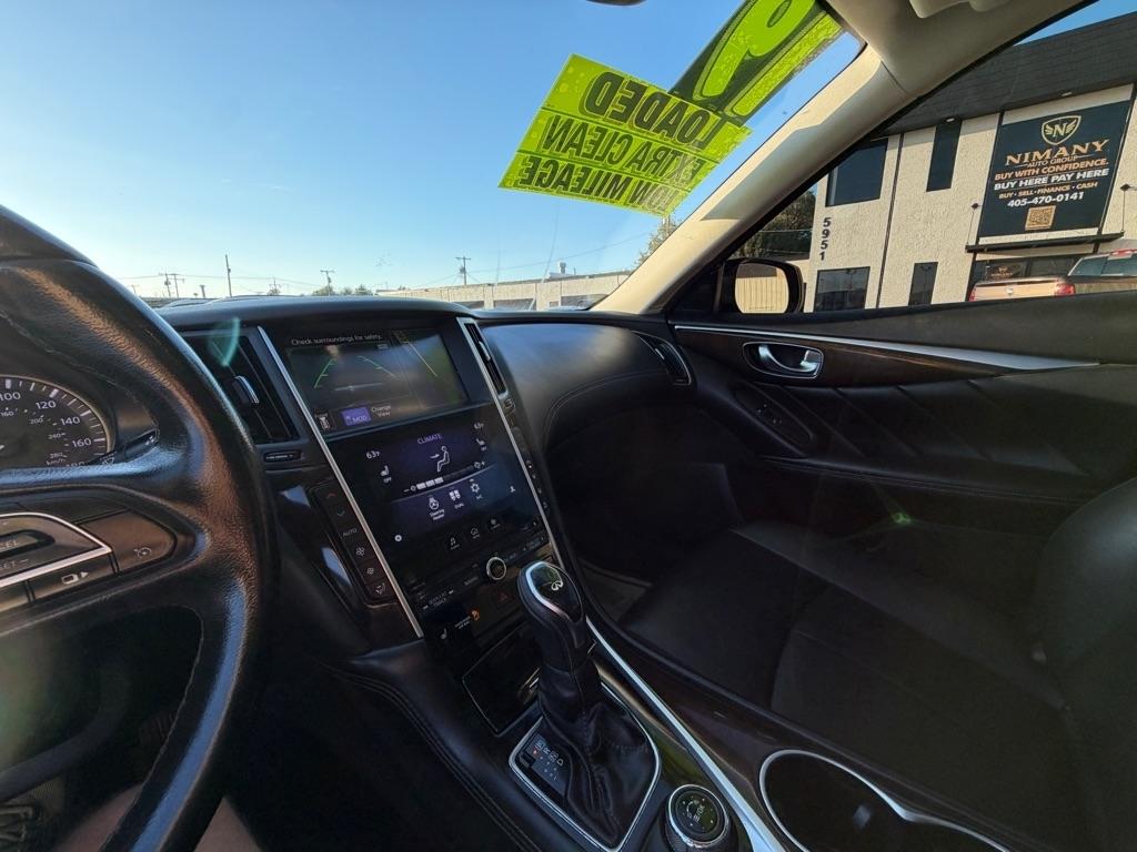 Infiniti Q50 3.0t LUXE 2019