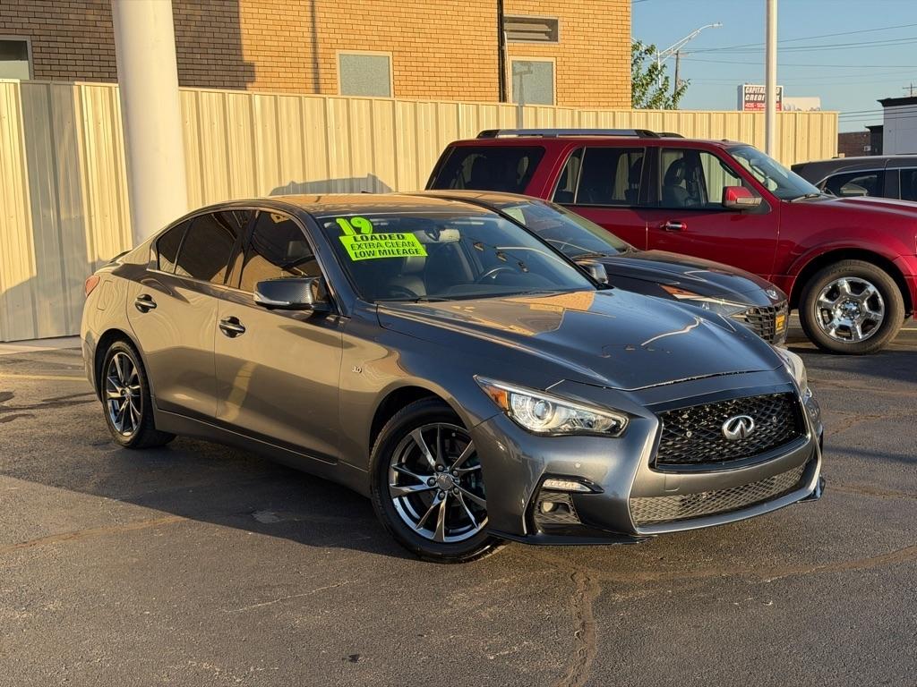 Infiniti Q50 3.0t LUXE 2019