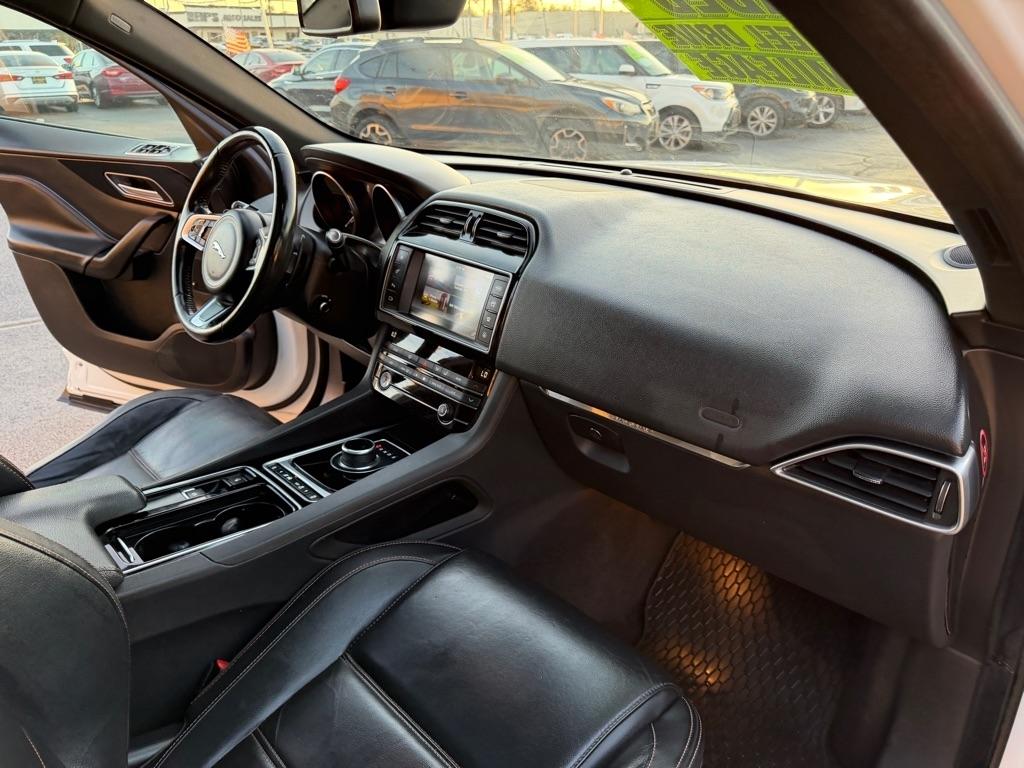 Jaguar F-Pace 25t Prestige 2018
