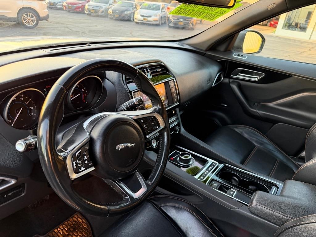 Jaguar F-Pace 25t Prestige 2018