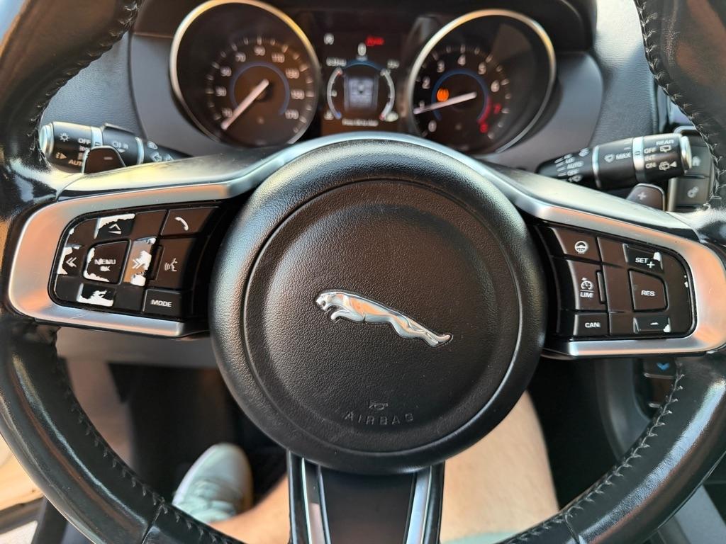 Jaguar F-Pace 25t Prestige 2018