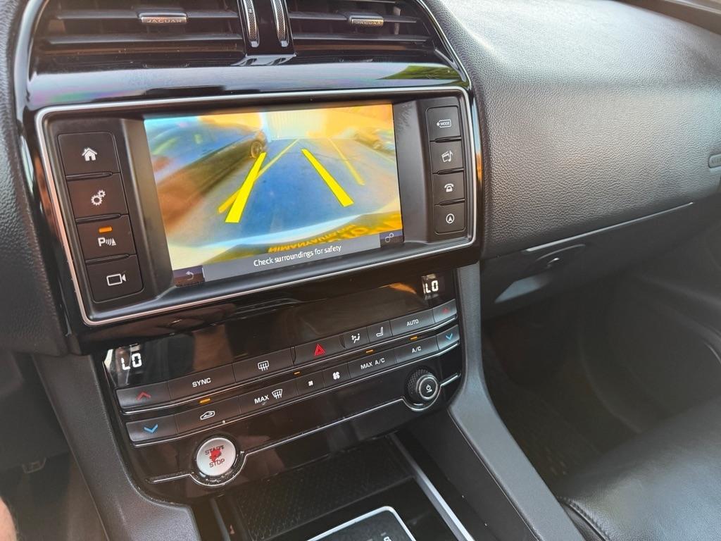 Jaguar F-Pace 25t Prestige 2018
