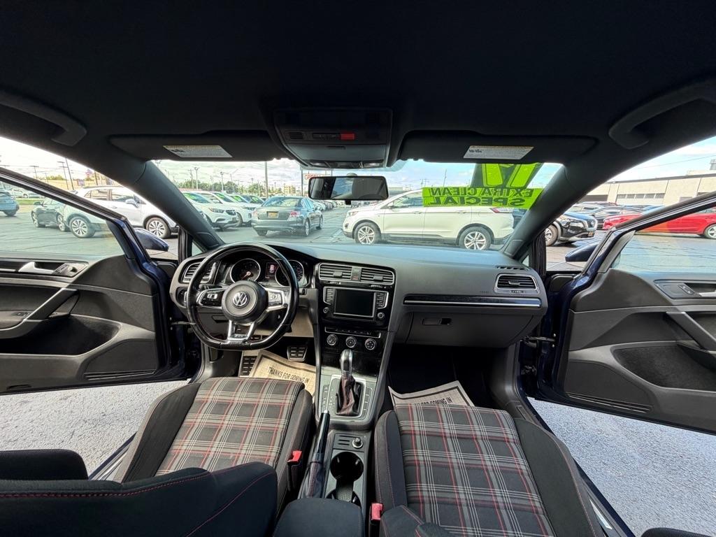 Volkswagen Golf GTI S 6A 4-Door 2017