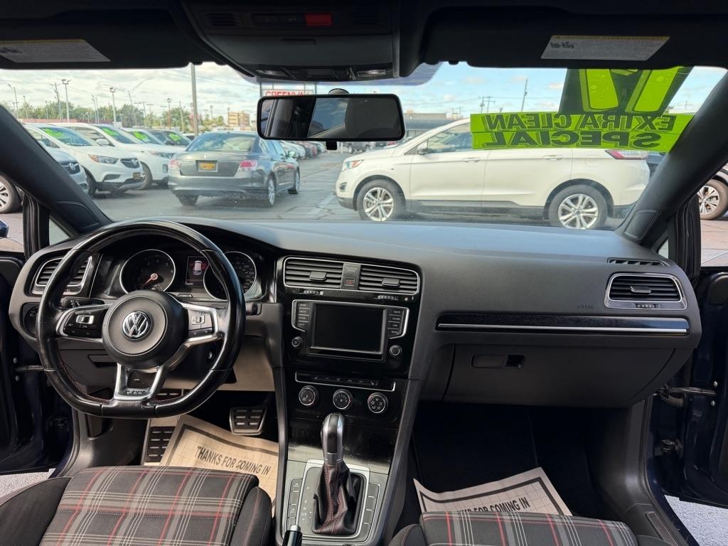 Volkswagen Golf GTI S 6A 4-Door 2017