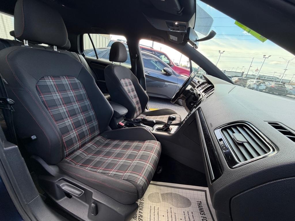 Volkswagen Golf GTI S 6A 4-Door 2017