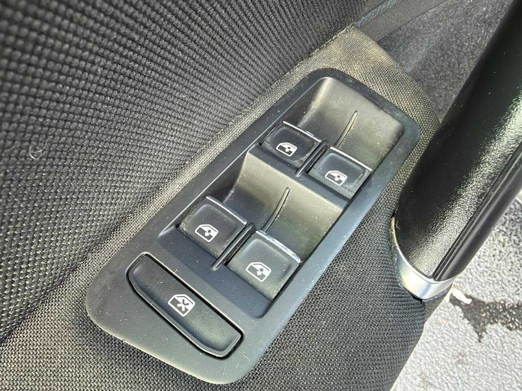 Volkswagen Golf GTI S 6A 4-Door 2017