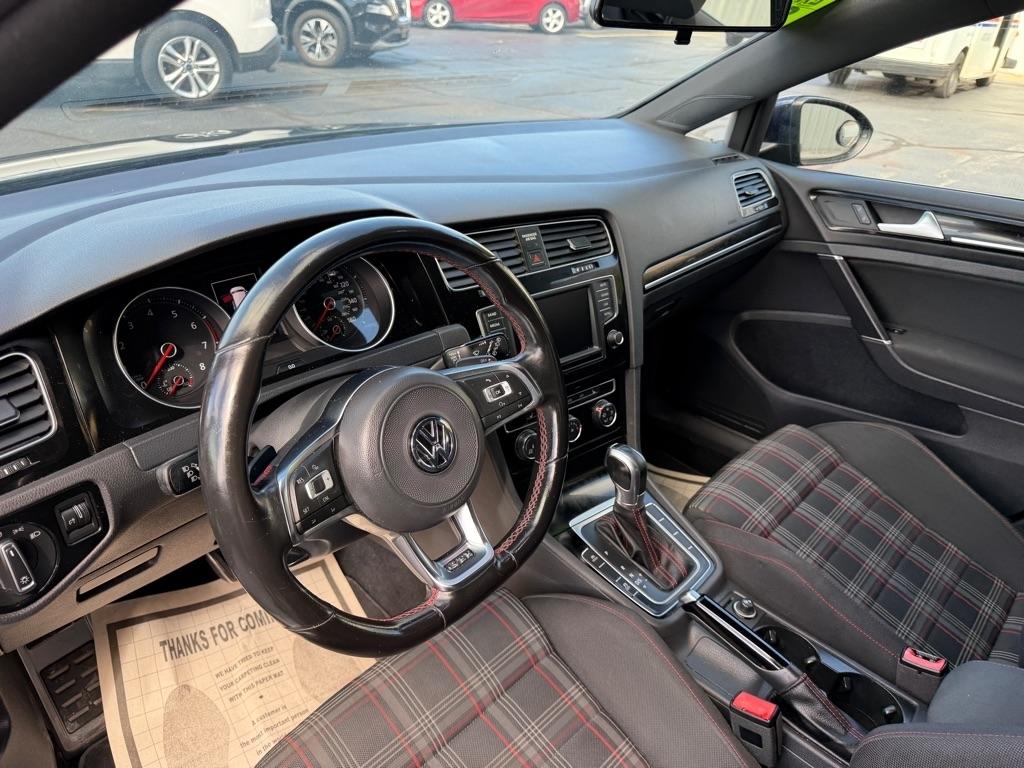 Volkswagen Golf GTI S 6A 4-Door 2017