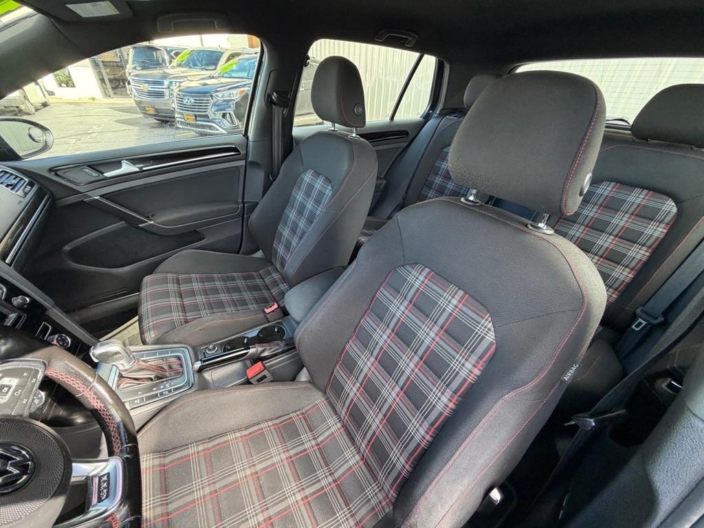 Volkswagen Golf GTI S 6A 4-Door 2017