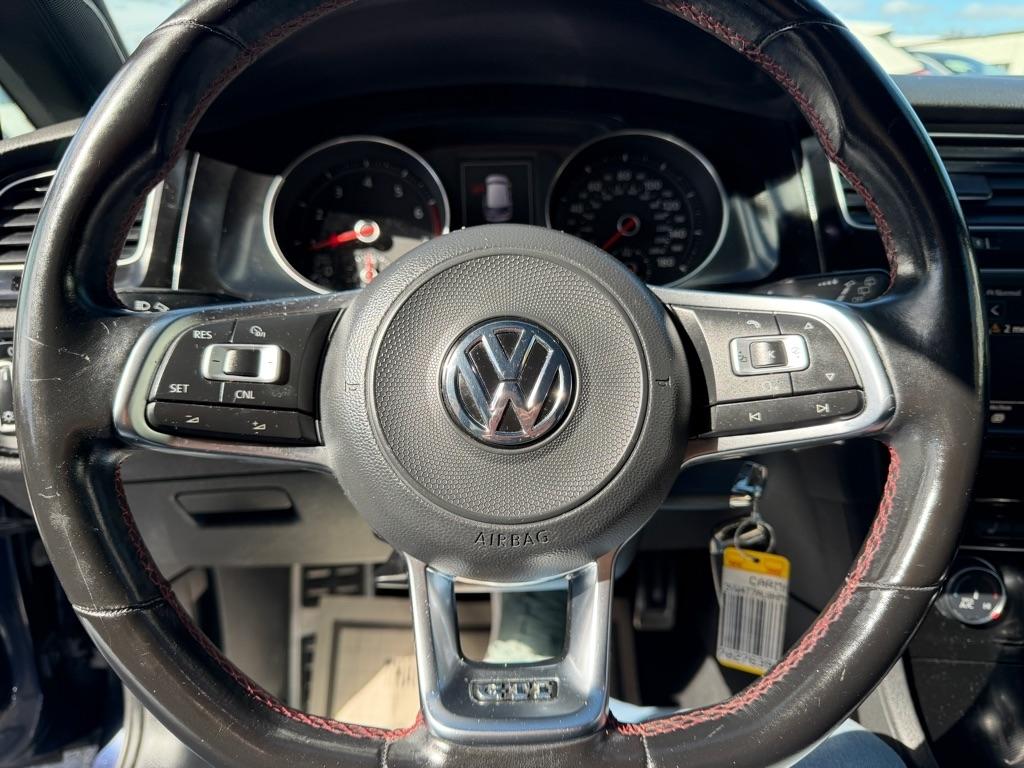Volkswagen Golf GTI S 6A 4-Door 2017