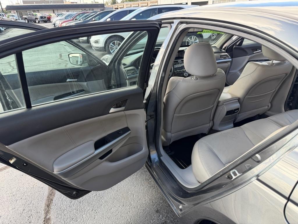 Honda Accord EX-L Sedan AT 2010