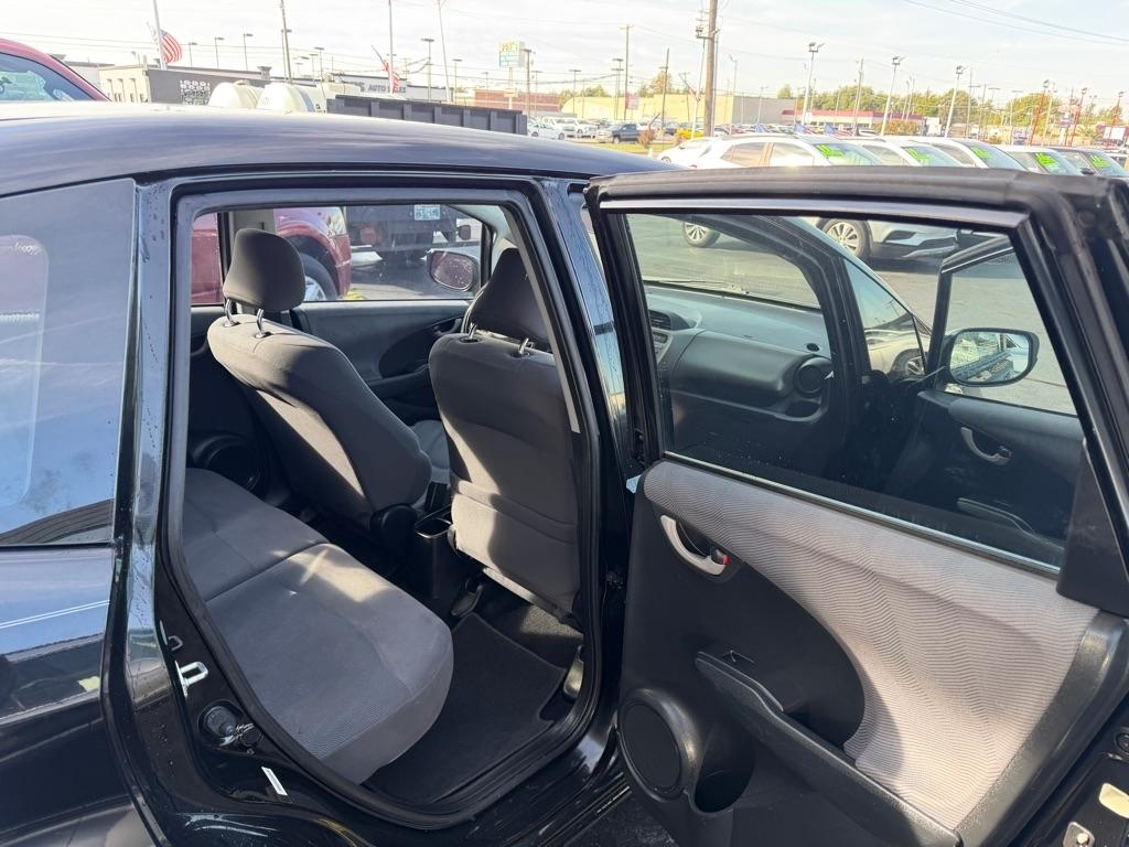 Honda Fit 5-Speed AT 2011