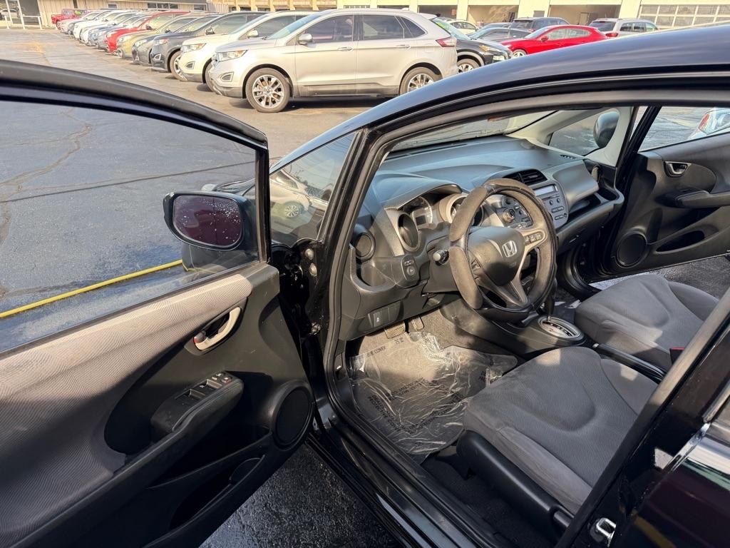 Honda Fit 5-Speed AT 2011