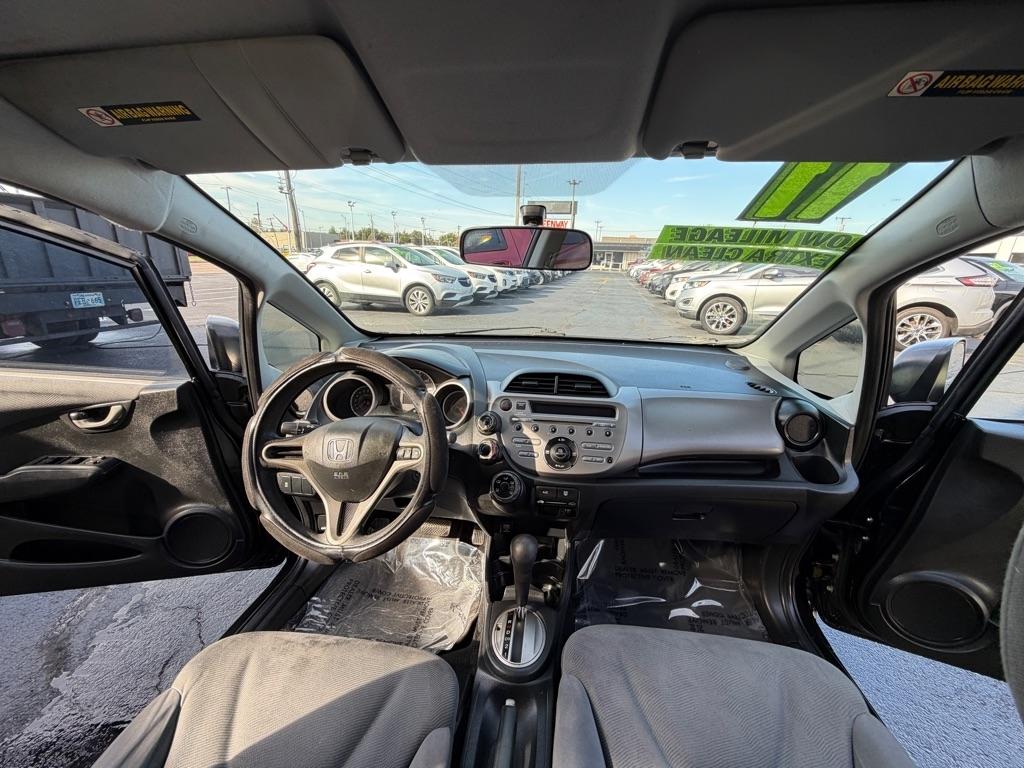 Honda Fit 5-Speed AT 2011