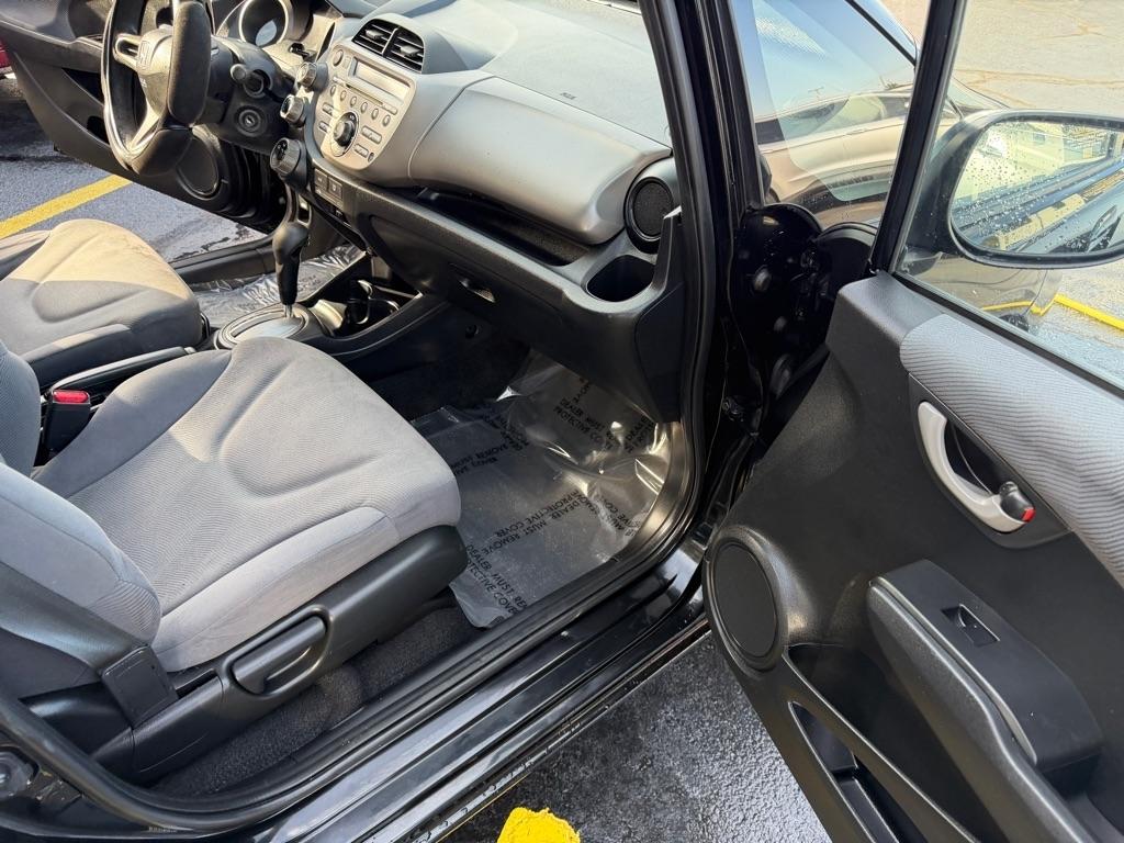Honda Fit 5-Speed AT 2011