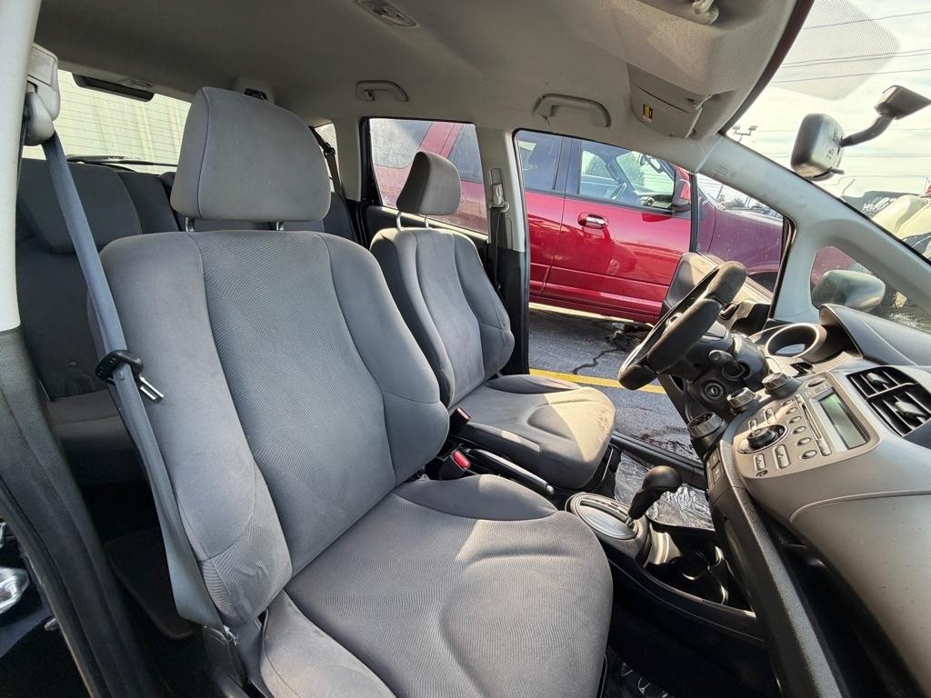 Honda Fit 5-Speed AT 2011