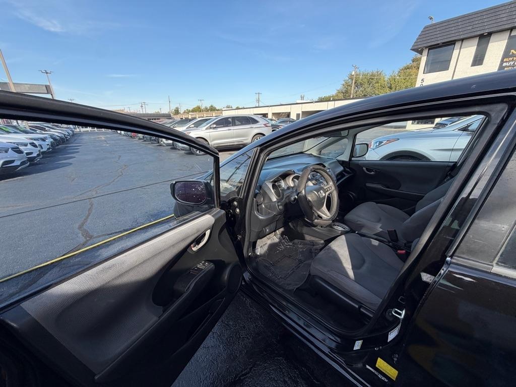 Honda Fit 5-Speed AT 2011