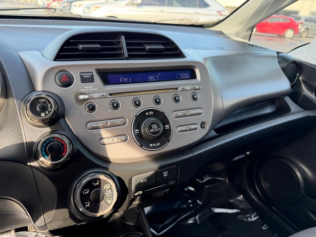 Honda Fit 5-Speed AT 2011