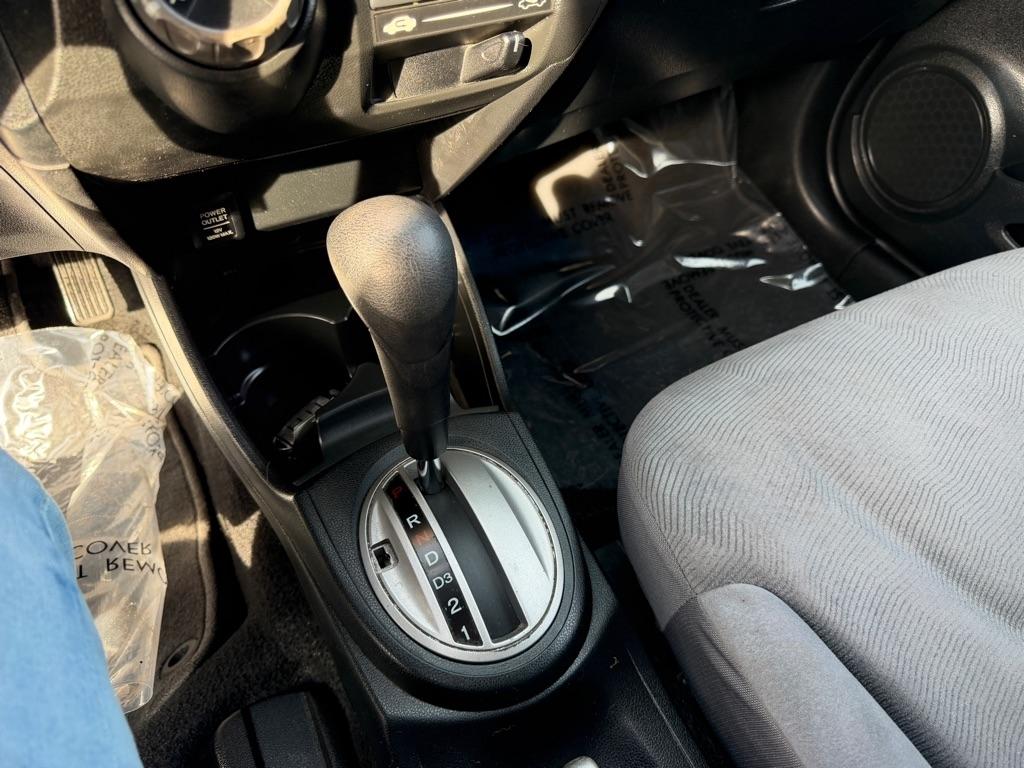 Honda Fit 5-Speed AT 2011